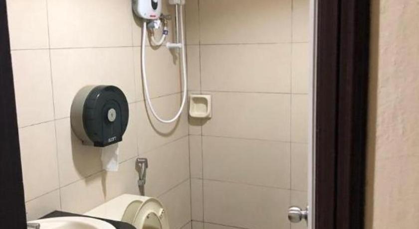 Hotel Perdana Lawas Zewnętrze zdjęcie